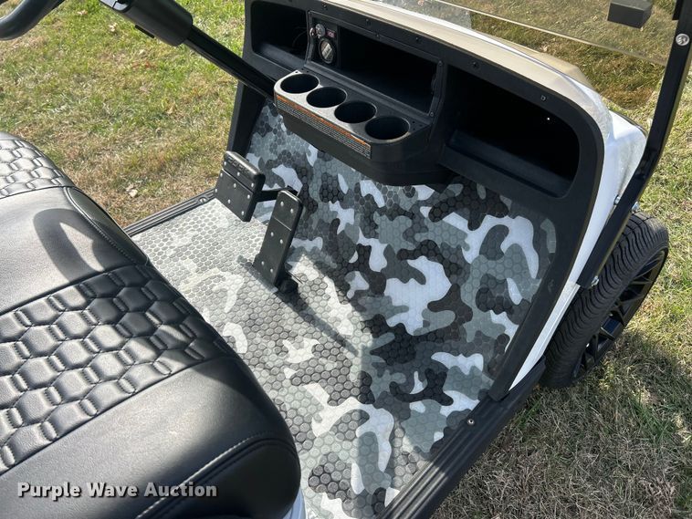 image for item ET6662 2020 EZ-GO TXT golf cart