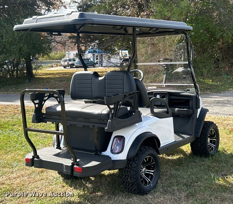 image for item ET6663 2025 Madjax E4 golf cart