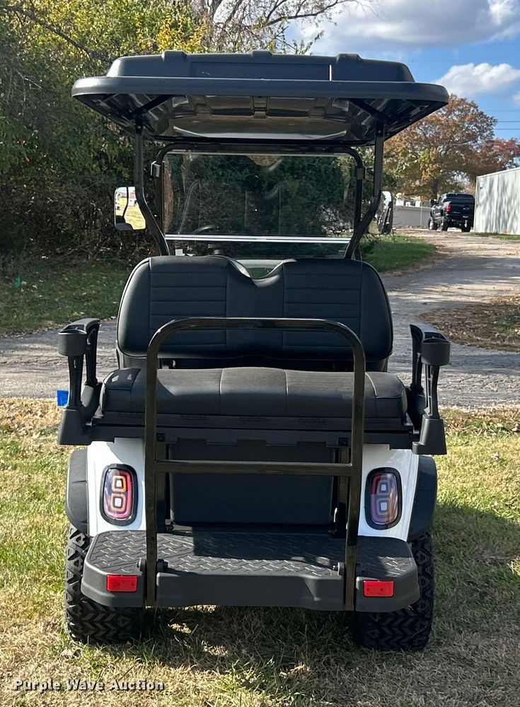 image for item ET6663 2025 Madjax E4 golf cart