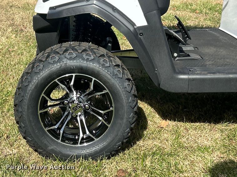 image for item ET6663 2025 Madjax E4 golf cart