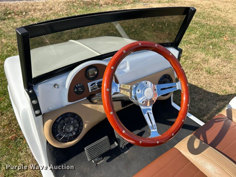 image for item ET6664 2010 EZ-GO golf cart