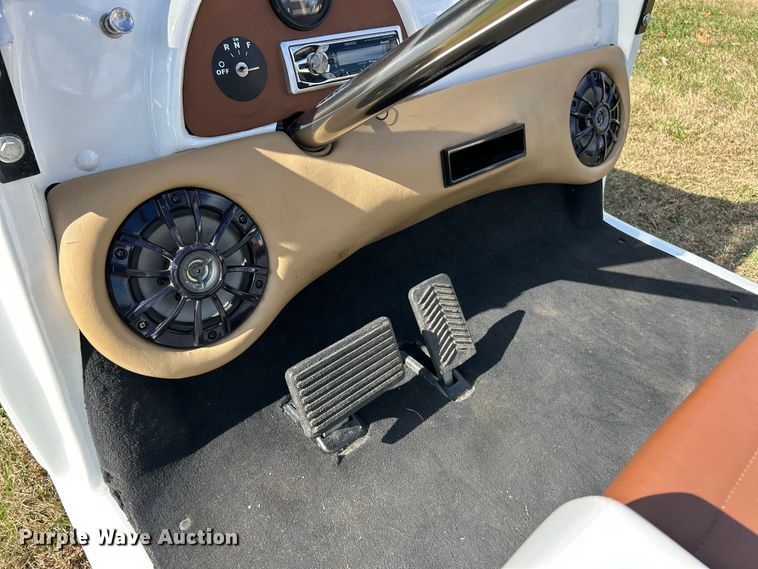 image for item ET6664 2010 EZ-GO golf cart