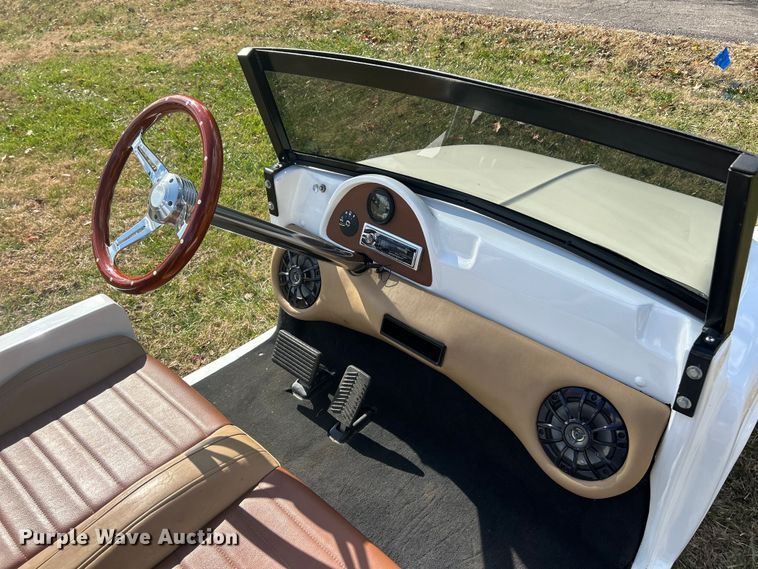 image for item ET6664 2010 EZ-GO golf cart