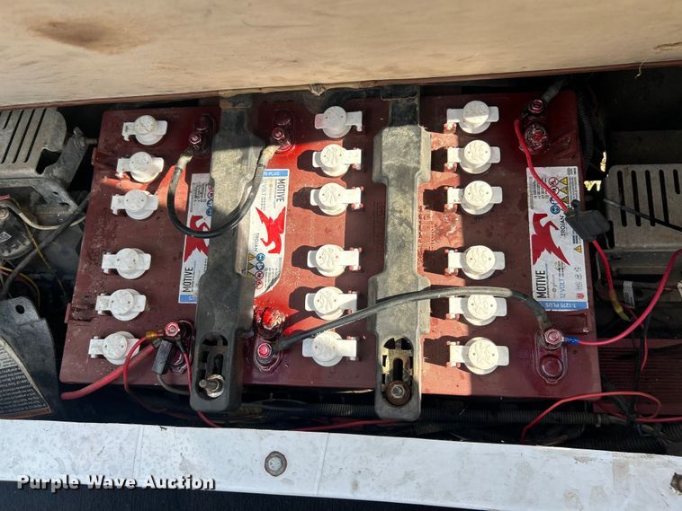 image for item ET6664 2010 EZ-GO golf cart