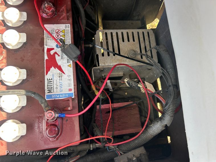 image for item ET6664 2010 EZ-GO golf cart