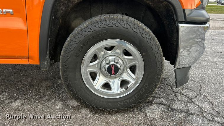 image for item ET6665 2016 GMC Sierra 1500 pickup truck