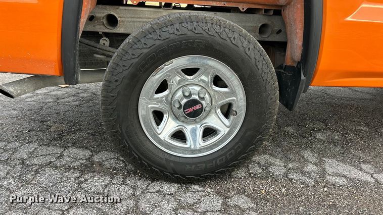 image for item ET6665 2016 GMC Sierra 1500 pickup truck