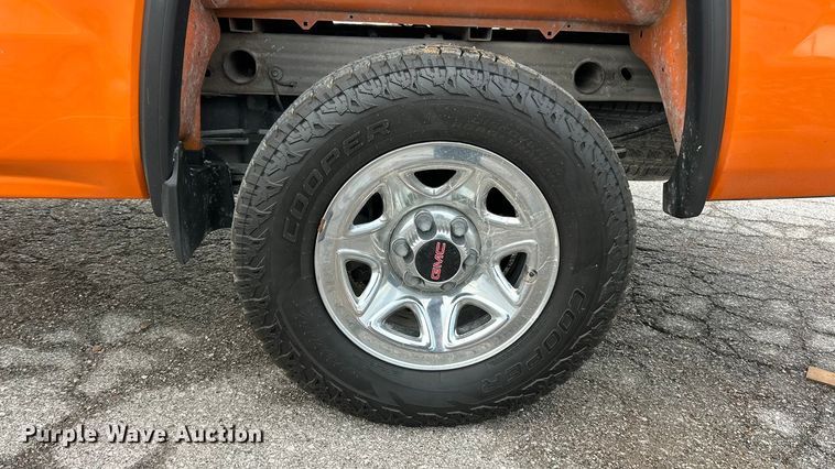 image for item ET6665 2016 GMC Sierra 1500 pickup truck