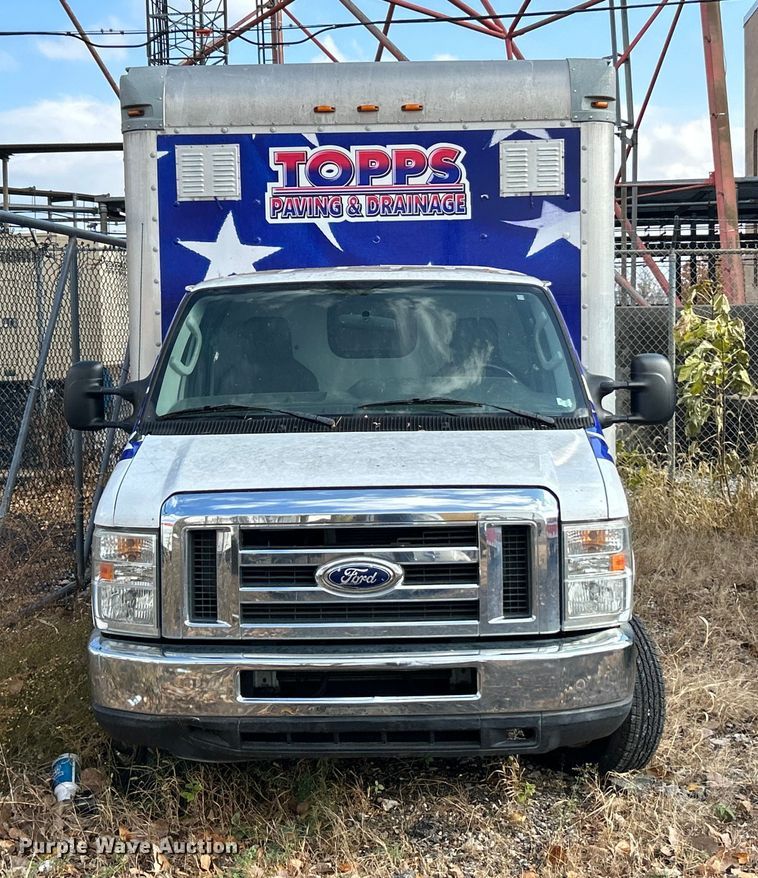 image for item ET6668 2014 Ford E350 Super Duty box truck