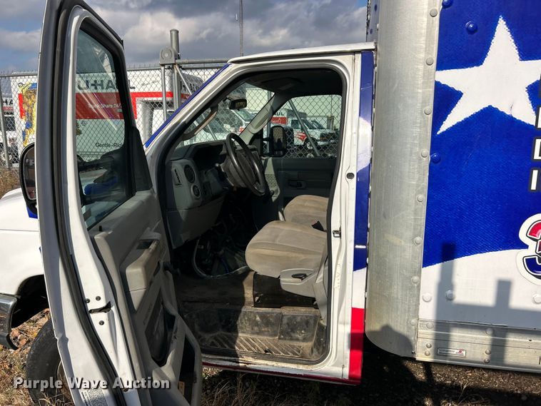 image for item ET6668 2014 Ford E350 Super Duty box truck