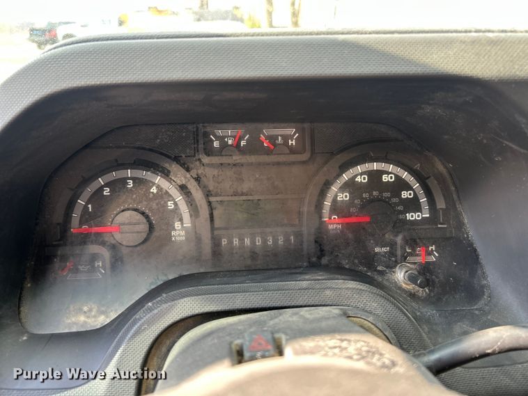 image for item ET6668 2014 Ford E350 Super Duty box truck