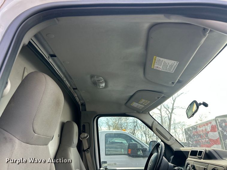 image for item ET6668 2014 Ford E350 Super Duty box truck