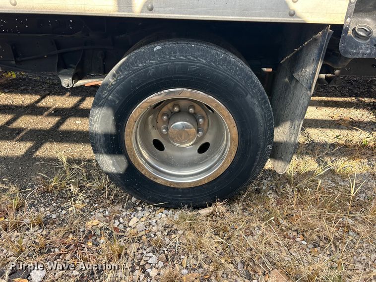 image for item ET6668 2014 Ford E350 Super Duty box truck