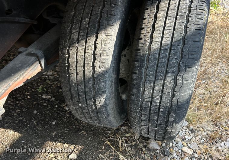 image for item ET6668 2014 Ford E350 Super Duty box truck