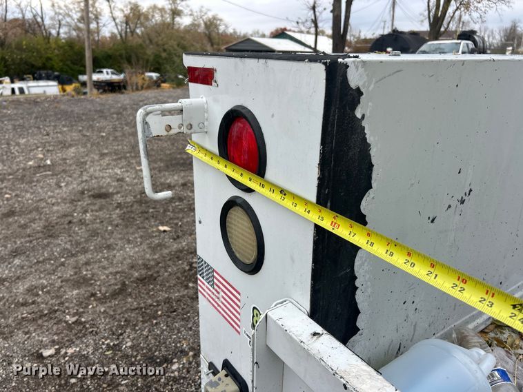 image for item ET6669 2008 Ford F250 Super Duty XL utility bed pickup truck