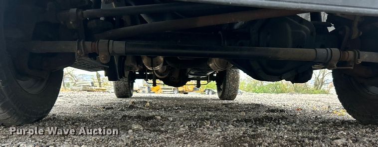 image for item ET6669 2008 Ford F250 Super Duty XL utility bed pickup truck