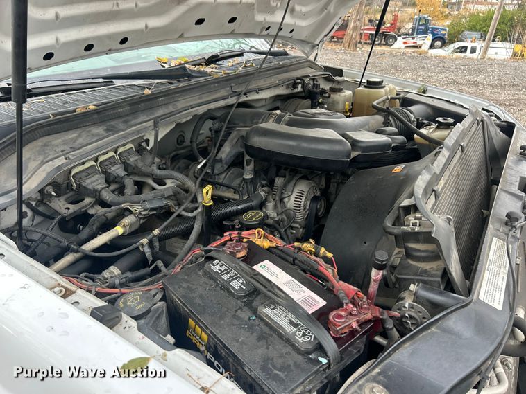 image for item ET6669 2008 Ford F250 Super Duty XL utility bed pickup truck