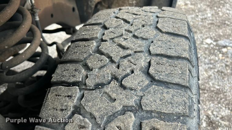 image for item ET6669 2008 Ford F250 Super Duty XL utility bed pickup truck