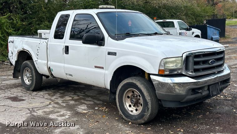 image for item ET6670 2004 Ford F250 Super Duty XLT SuperCab pickup truck