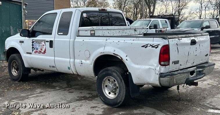image for item ET6670 2004 Ford F250 Super Duty XLT SuperCab pickup truck