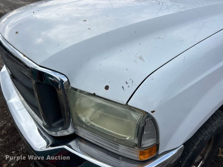 image for item ET6670 2004 Ford F250 Super Duty XLT SuperCab pickup truck