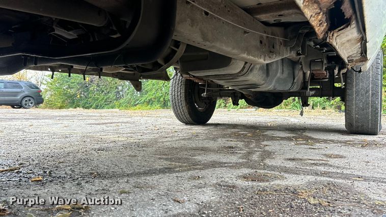 image for item ET6670 2004 Ford F250 Super Duty XLT SuperCab pickup truck