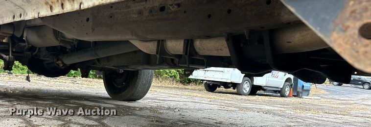 image for item ET6670 2004 Ford F250 Super Duty XLT SuperCab pickup truck