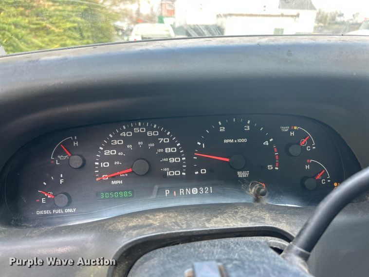 image for item ET6670 2004 Ford F250 Super Duty XLT SuperCab pickup truck