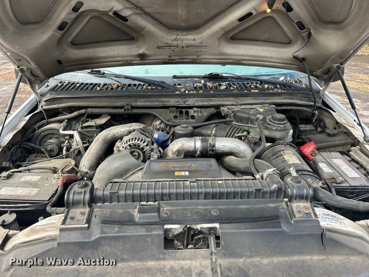 image for item ET6670 2004 Ford F250 Super Duty XLT SuperCab pickup truck