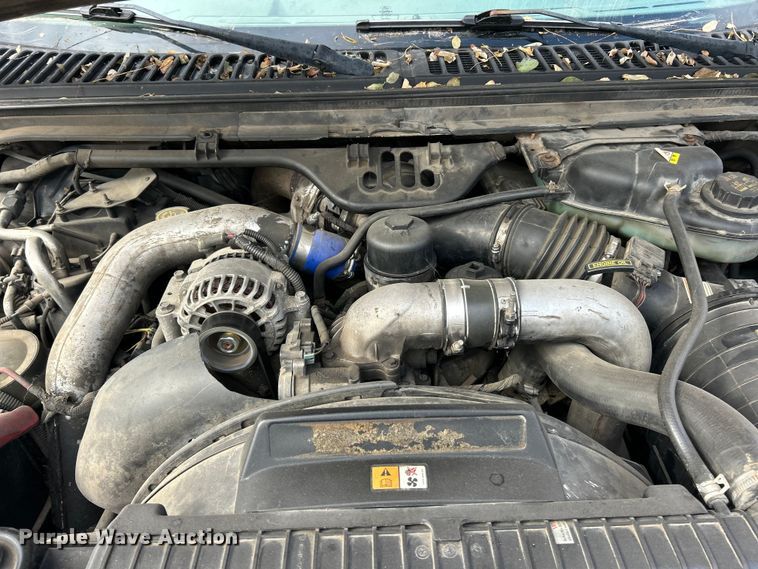 image for item ET6670 2004 Ford F250 Super Duty XLT SuperCab pickup truck