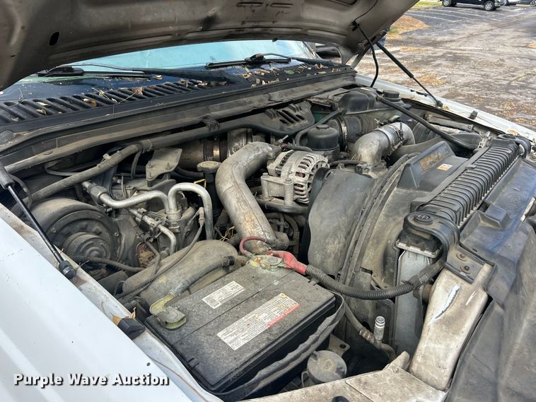 image for item ET6670 2004 Ford F250 Super Duty XLT SuperCab pickup truck