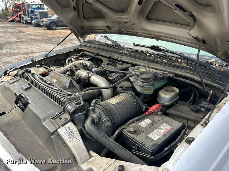 image for item ET6670 2004 Ford F250 Super Duty XLT SuperCab pickup truck