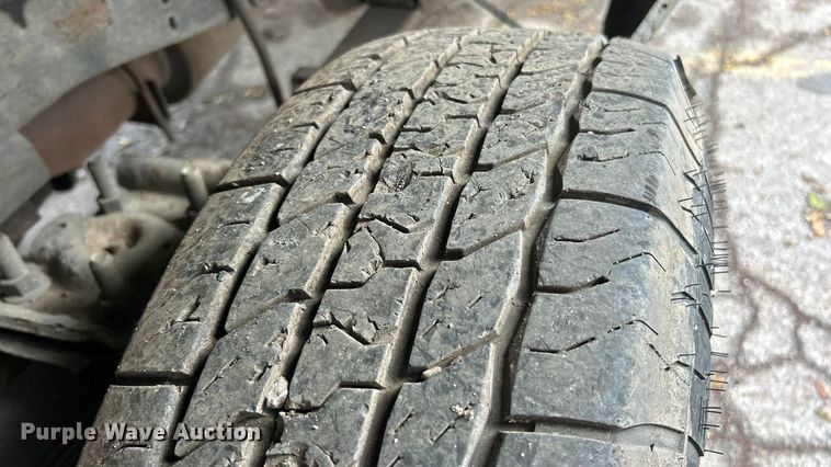 image for item ET6670 2004 Ford F250 Super Duty XLT SuperCab pickup truck