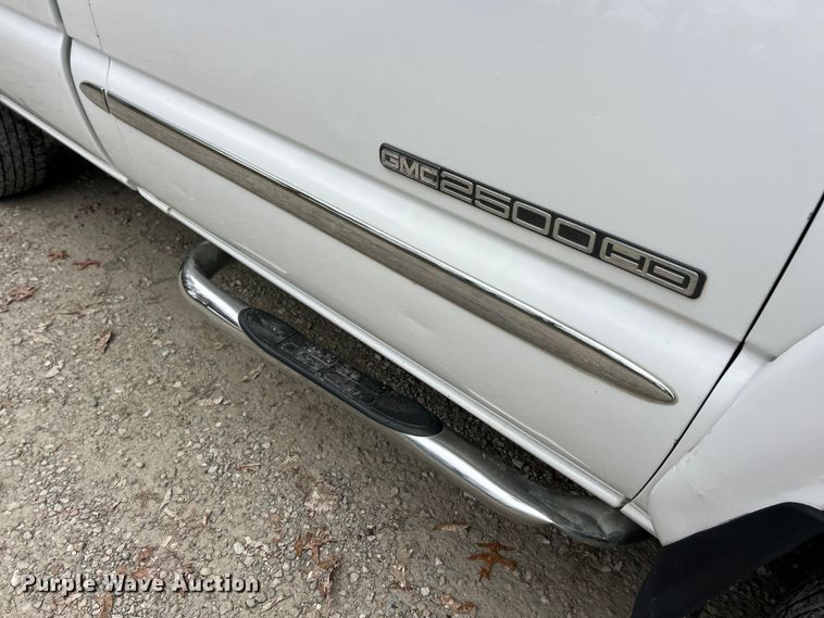 image for item ET6706 2007 GMC Sierra 2500HD pickup truck