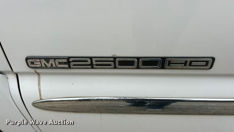 image for item ET6706 2007 GMC Sierra 2500HD pickup truck