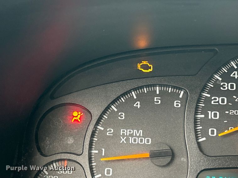 image for item ET6706 2007 GMC Sierra 2500HD pickup truck