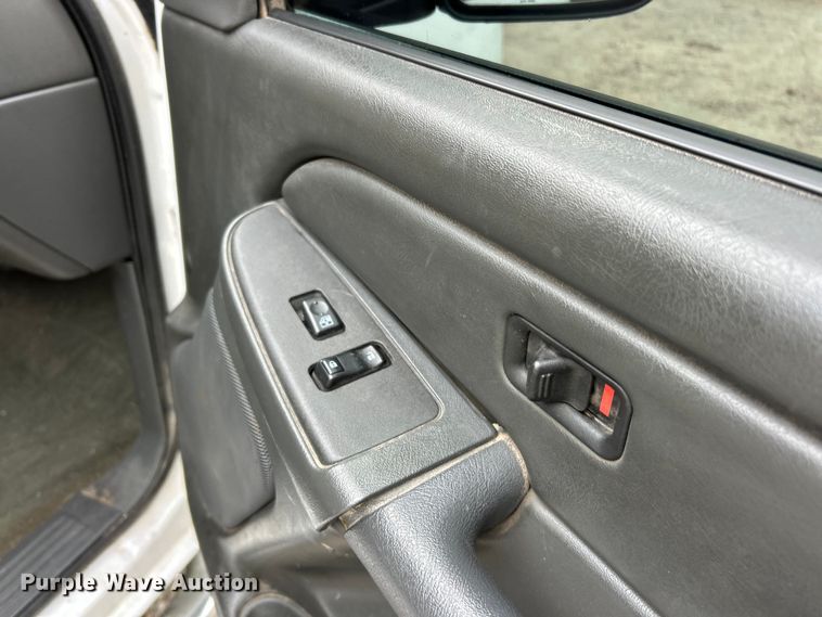 image for item ET6706 2007 GMC Sierra 2500HD pickup truck