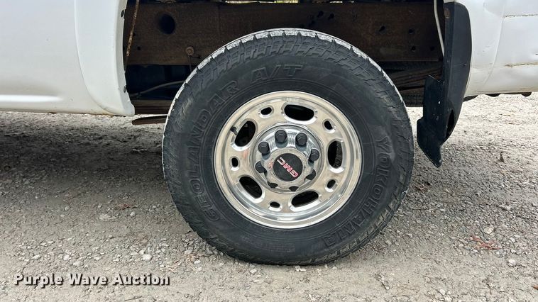 image for item ET6706 2007 GMC Sierra 2500HD pickup truck