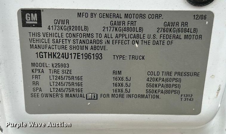 image for item ET6706 2007 GMC Sierra 2500HD pickup truck