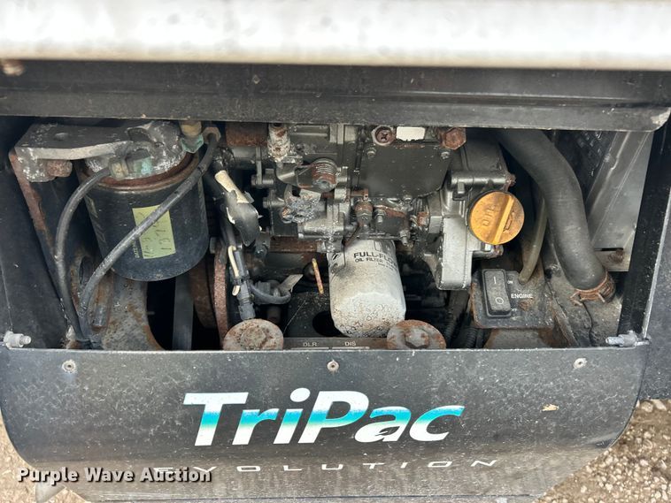 image for item ET6718 2015 Freightliner M2 shuttle bus