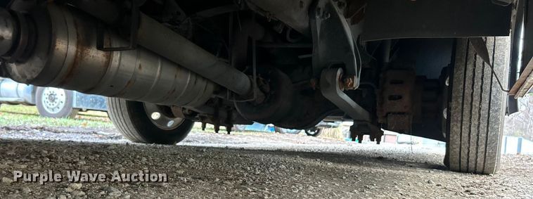 image for item ET6718 2015 Freightliner M2 shuttle bus