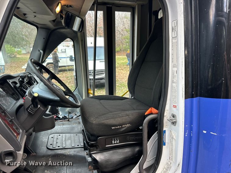 image for item ET6718 2015 Freightliner M2 shuttle bus