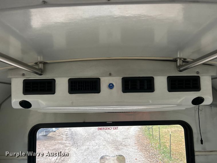 image for item ET6718 2015 Freightliner M2 shuttle bus