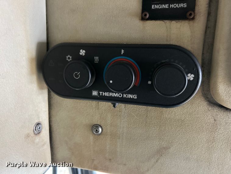 image for item ET6718 2015 Freightliner M2 shuttle bus