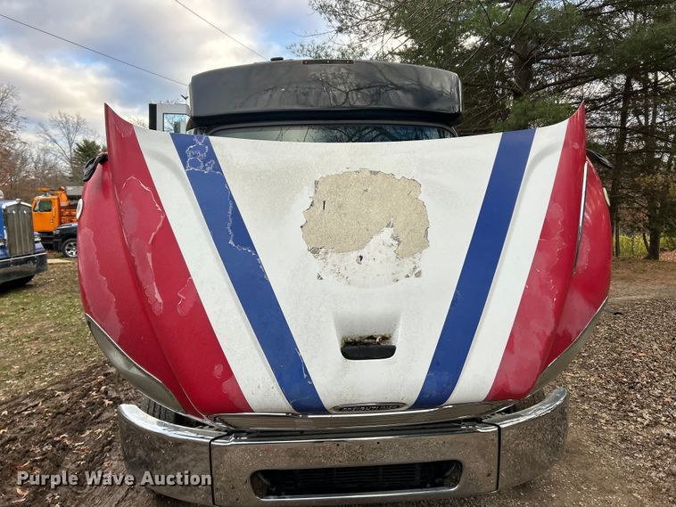 image for item ET6718 2015 Freightliner M2 shuttle bus