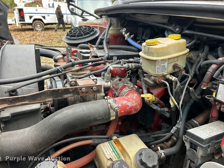 image for item ET6718 2015 Freightliner M2 shuttle bus