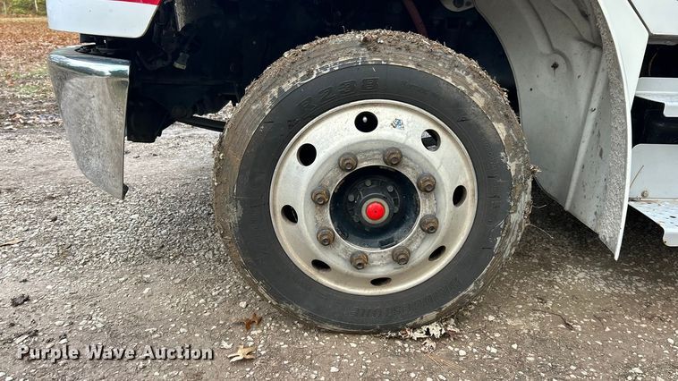 image for item ET6718 2015 Freightliner M2 shuttle bus