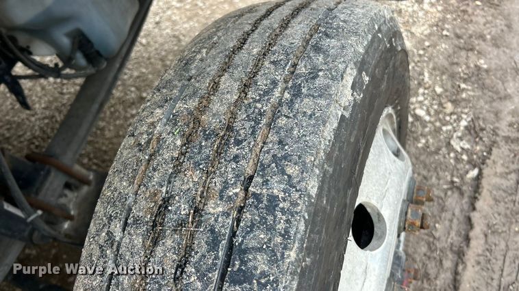 image for item ET6718 2015 Freightliner M2 shuttle bus