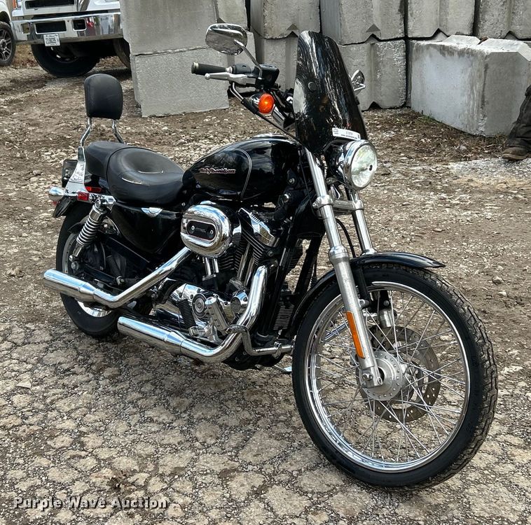 image for item ET6721 2006 Harley Davidson XL 1200 motorcycle