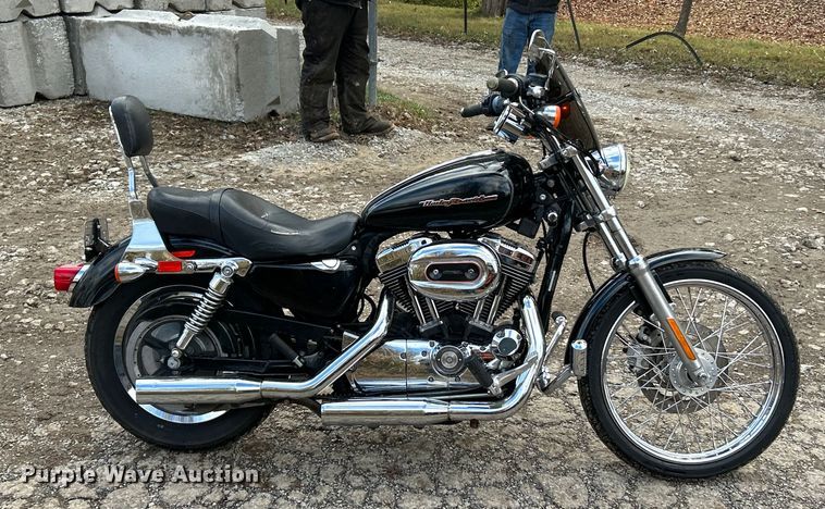 image for item ET6721 2006 Harley Davidson XL 1200 motorcycle